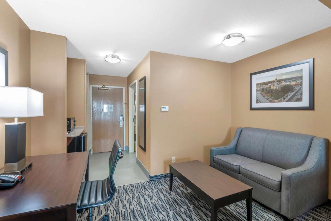 Best Western Plus Denton Inn&Suites Exterior foto